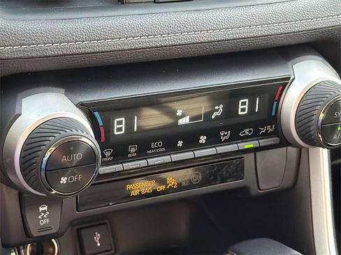 Certified 2022 Toyota RAV4 XLE Premium image 19