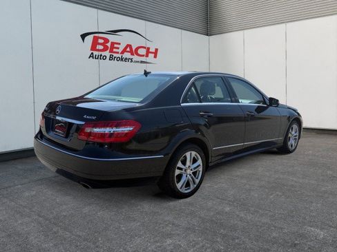 Used 2010 Mercedes-Benz E 350 4MATIC Sedan image 13