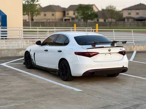 Used 2017 Alfa Romeo Giulia RWD image 6