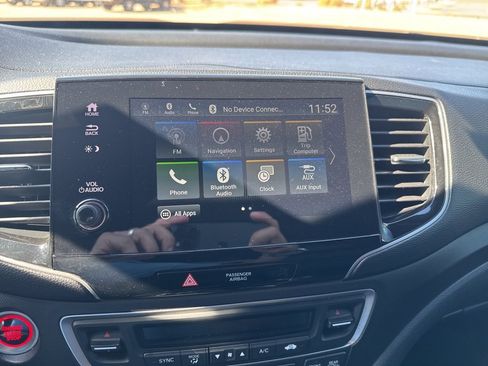 Used 2022 Honda Pilot TrailSport image 11