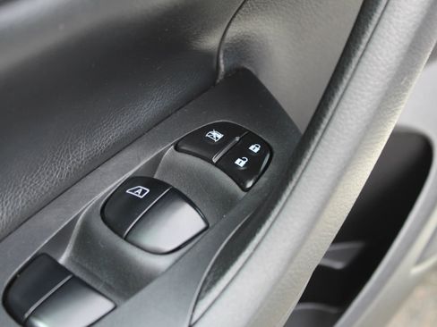 Used 2017 Nissan Altima 2.5 SR w/ Midnight Edition Package image 23