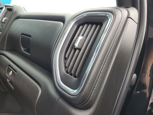 Used 2022 Chevrolet Silverado 2500 High Country w/ LPO, Hitch Package image 16