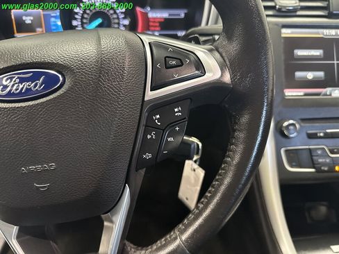 Used 2016 Ford Fusion SE image 23