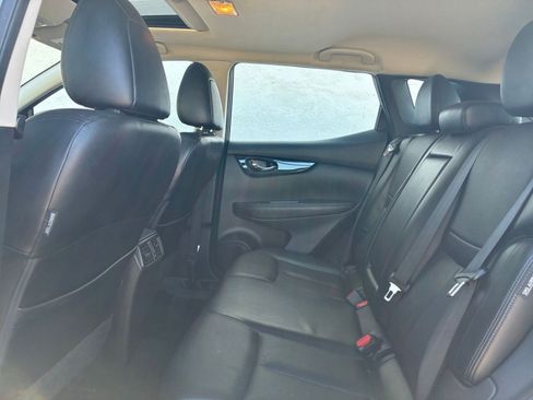 Used 2022 Nissan Rogue Sport SL w/ Premium Package image 28