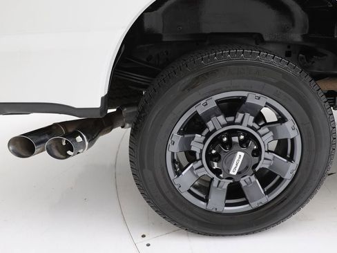 Used 2023 Ford F250 Lariat w/ Lariat Ultimate Package image 11