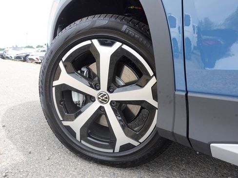 New 2026 Volkswagen Tiguan SE image 18