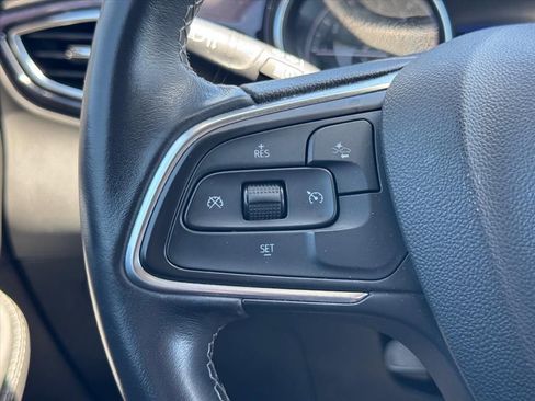 Used 2022 Buick Encore GX Select w/ Sport Touring Package FWD image 18