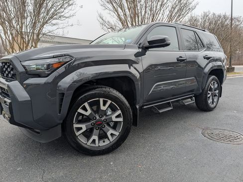 Used 2025 Toyota 4Runner SR5 image 1