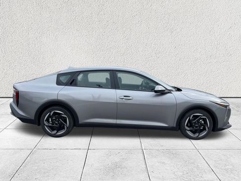 New 2025 Kia K4 EX image 9