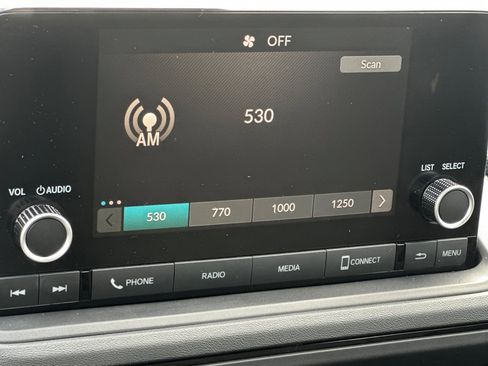 Certified 2025 Honda Accord LX image 17