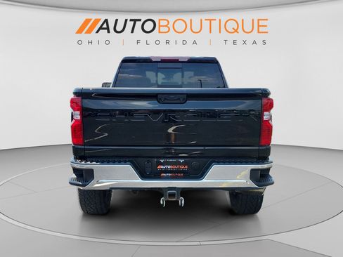 Used 2024 Chevrolet Silverado 2500 LT w/ Convenience Package AWD/4WD image 4