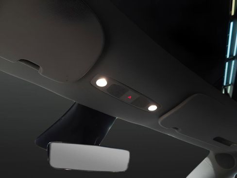 Used 2023 Tesla Model Y Performance image 29