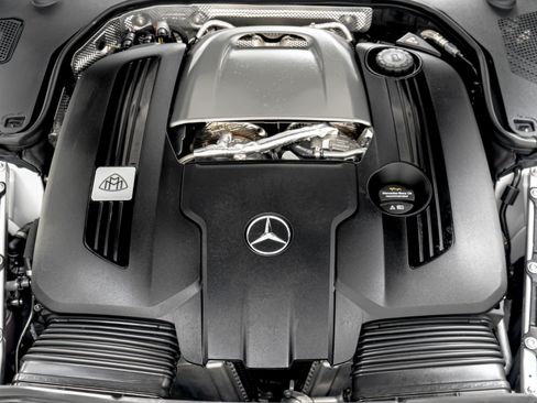Used 2026 Mercedes-Benz Maybach SL 680 image 12