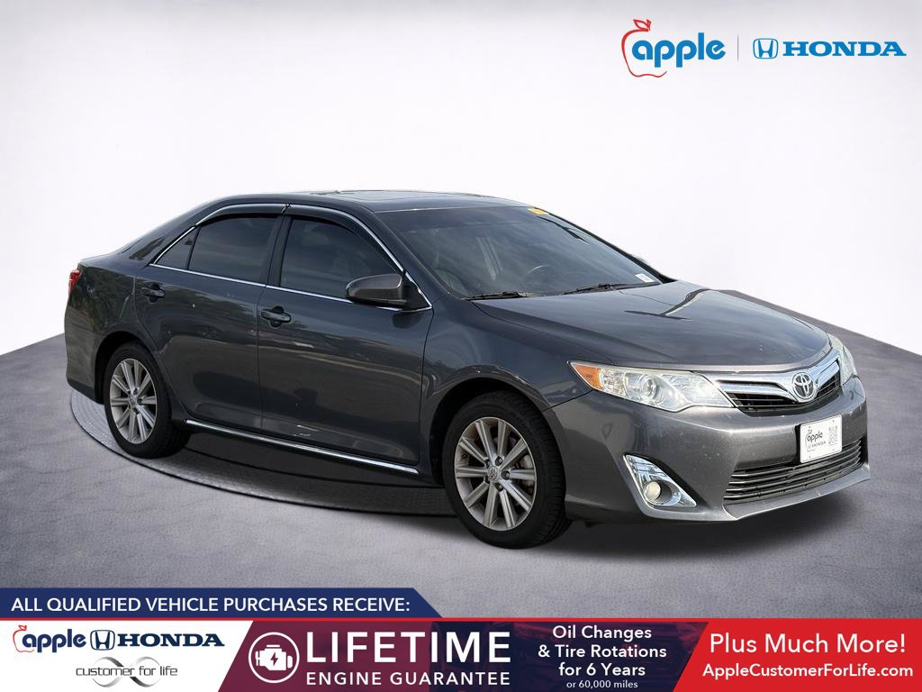 Used 2012 Toyota Camry XLE FWD image 1