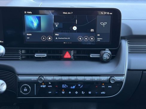 Used 2025 Hyundai Ioniq 5 Limited image 34