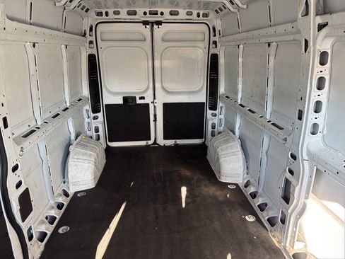 Used 2023 RAM ProMaster 2500 image 9