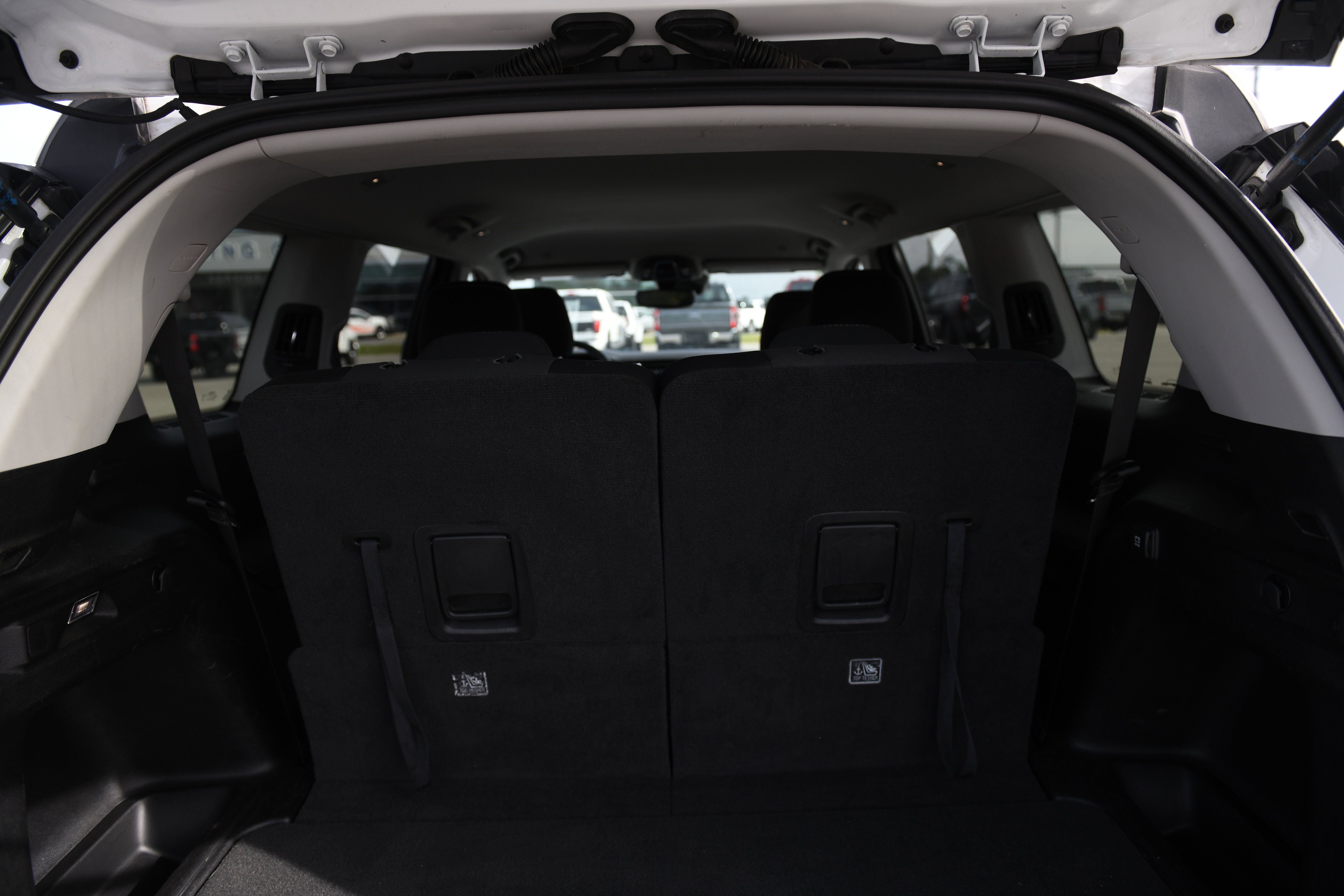 Used 2023 Jeep Grand Cherokee L Laredo RWD image 10