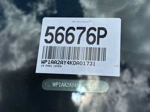 Used 2019 Porsche Cayenne AWD/4WD image 2