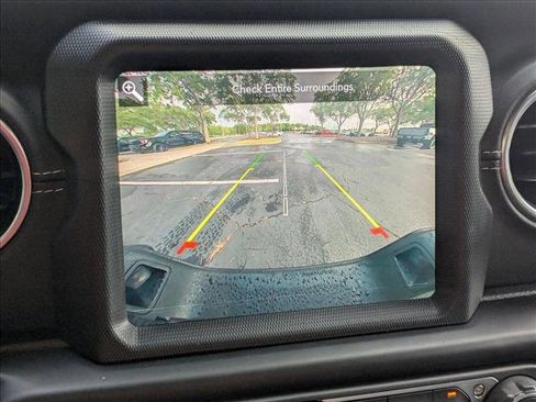 Used 2020 Jeep Gladiator Overland AWD/4WD image 13