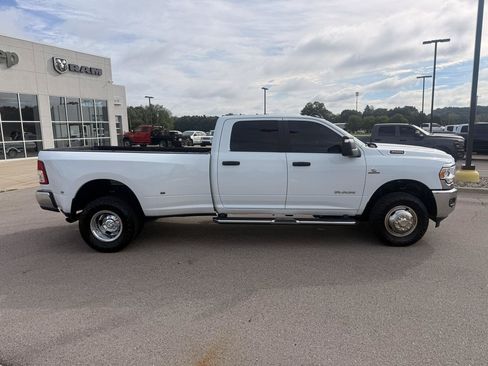 Used 2023 RAM 3500 Big Horn w/ Level 1 Equipment Group AWD/4WD image 2