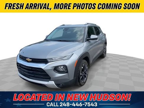 Used 2023 Chevrolet TrailBlazer LT w/ Convenience Package FWD image 6
