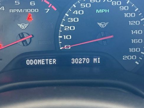 Used 2000 Chevrolet Corvette Coupe w/ Roof Pkg RWD image 39