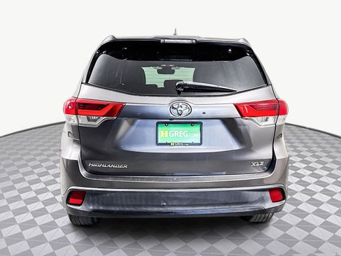 Used 2018 Toyota Highlander XLE image 8