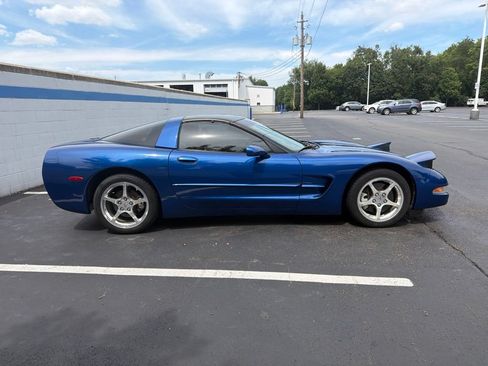 Used 2002 Chevrolet Corvette Coupe w/ Preferred Equipment Group2 RWD image 6
