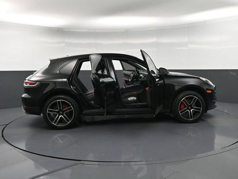 Certified 2021 Porsche Macan S AWD/4WD image 34
