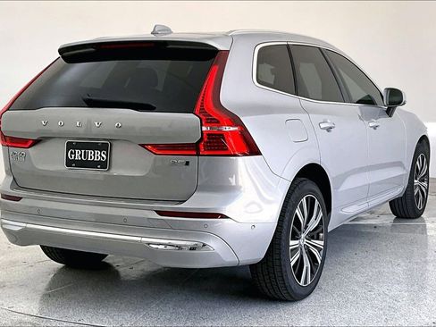 Certified 2023 Volvo XC60 B5 Ultimate w/ Climate Package image 2