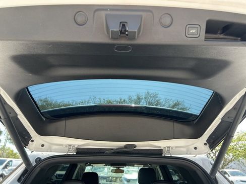 Used 2018 Chevrolet Equinox Premier image 51