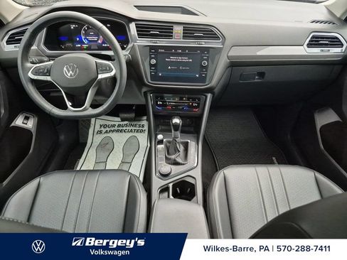 Certified 2024 Volkswagen Tiguan SE AWD/4WD image 29