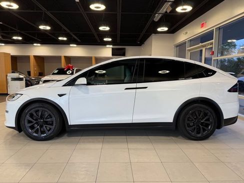 Used 2022 Tesla Model X Plaid AWD/4WD image 8