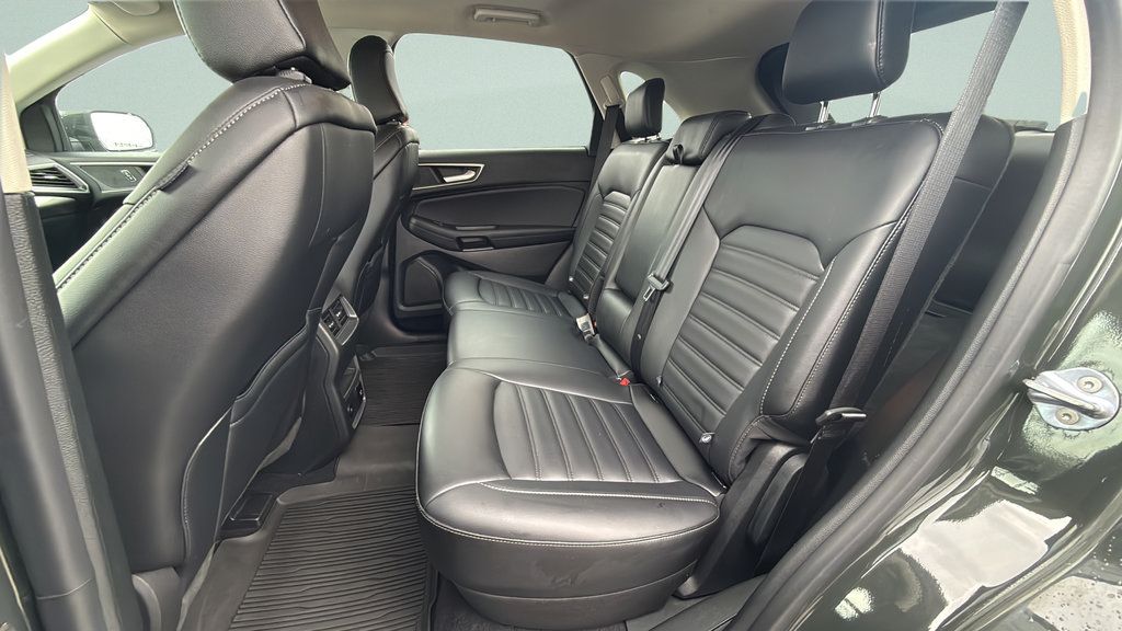 Certified 2024 Ford Edge SEL w/ Convenience Package AWD/4WD image 9