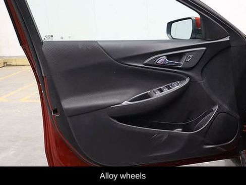 Used 2022 Chevrolet Malibu RS image 14