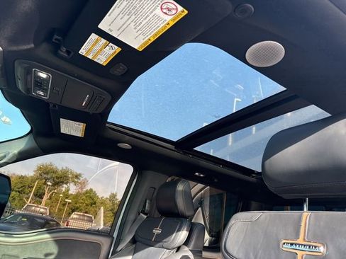 Used 2024 Ford F250 Platinum image 12