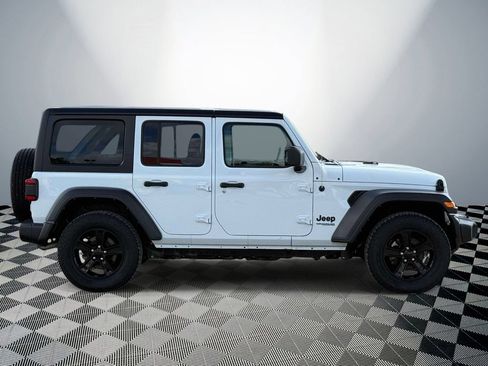 Used 2022 Jeep Wrangler Unlimited Sport AWD/4WD image 5