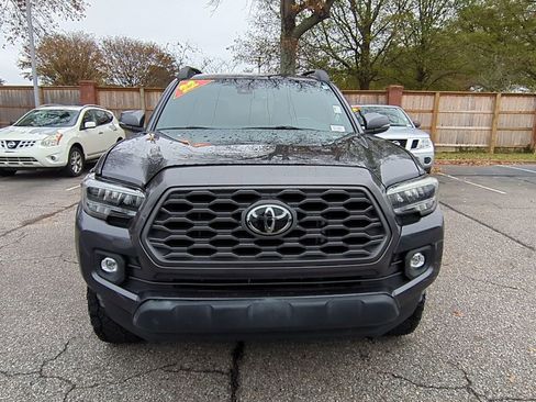 Used 2022 Toyota Tacoma TRD Off-Road image 3