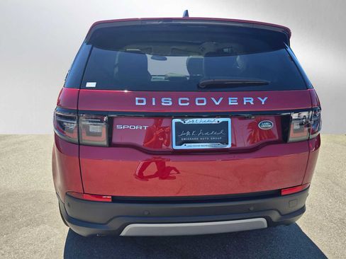 Used 2023 Land Rover Discovery Sport SE image 4
