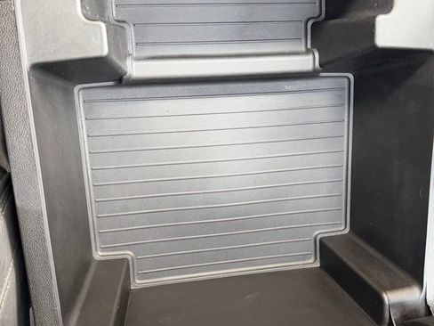 Used 2023 GMC Yukon Denali image 28