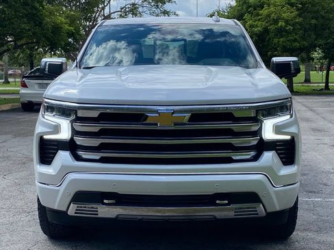 Used 2024 Chevrolet Silverado 1500 High Country AWD/4WD image 4