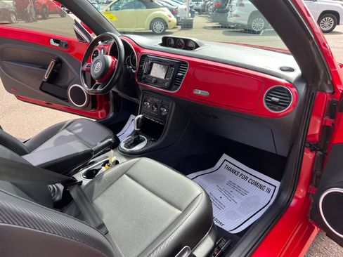 Used 2015 Volkswagen Beetle TDI FWD image 23