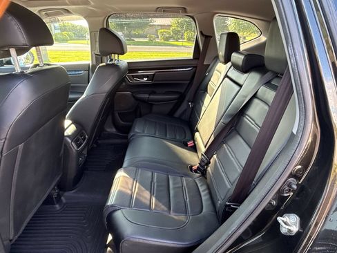 Used 2017 Honda CR-V Touring image 10