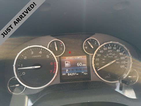 Used 2017 Toyota Tundra Limited w/ Limited Premium Package image 11