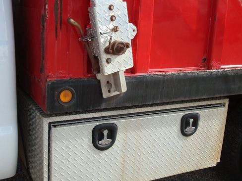 Used 2010 Ford F550 4x4 Regular Cab Super Duty image 13