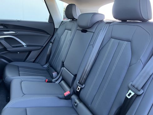 Used 2025 Audi Q5 Premium AWD/4WD image 33