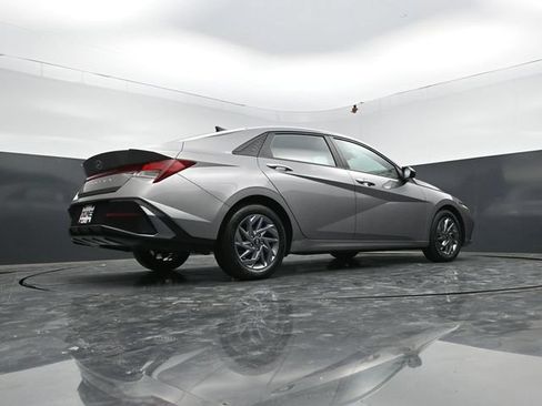 Used 2024 Hyundai Elantra SEL FWD image 63