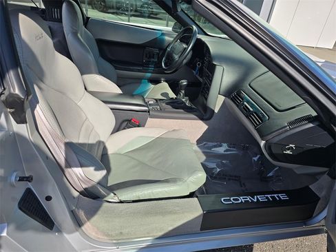 Used 1996 Chevrolet Corvette Coupe image 13