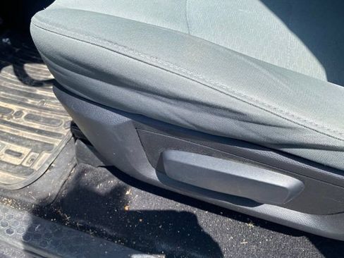Used 2015 RAM 1500 Express RWD image 8