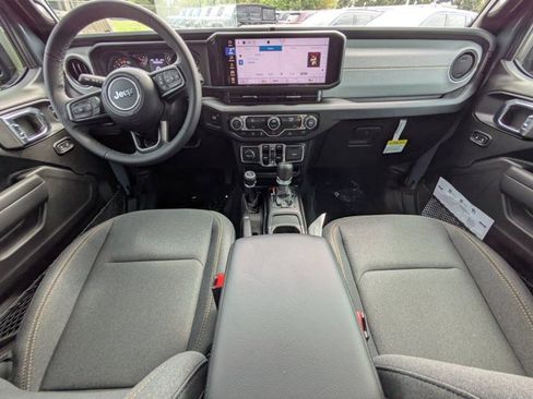 New 2025 Jeep Gladiator Sport image 13